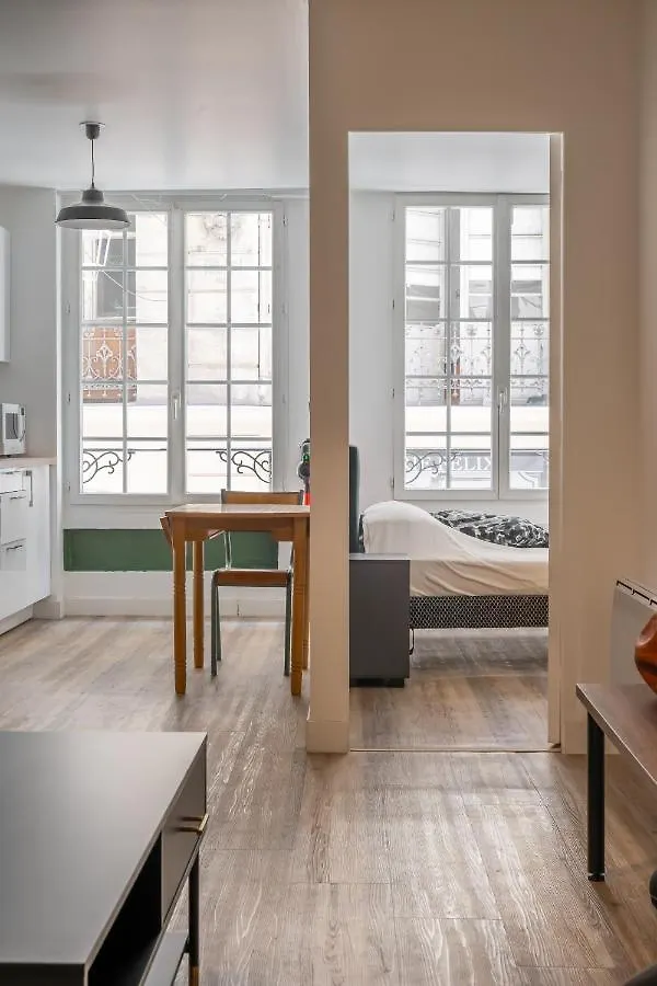 Esprit Loft & Club Proche Embarcadere Corse Mayol Port Centre Historique Toulon Apartment